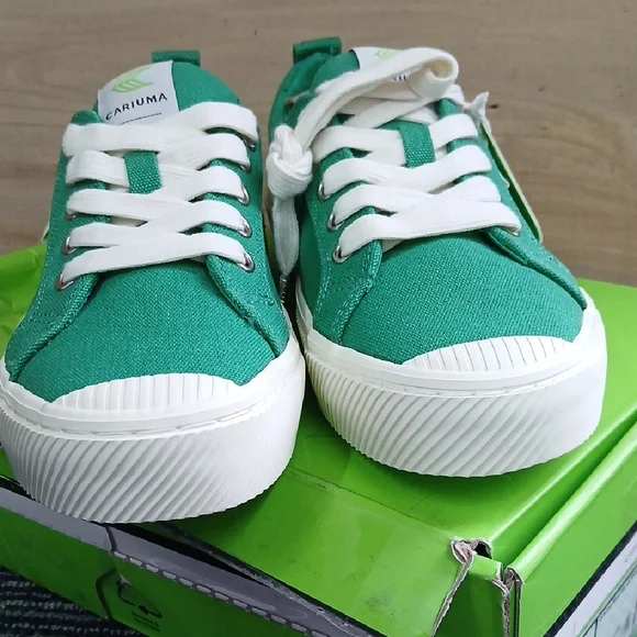 NIB Cariuma OCA Low Green Canvas Womens 7 - Picture 5 of 9